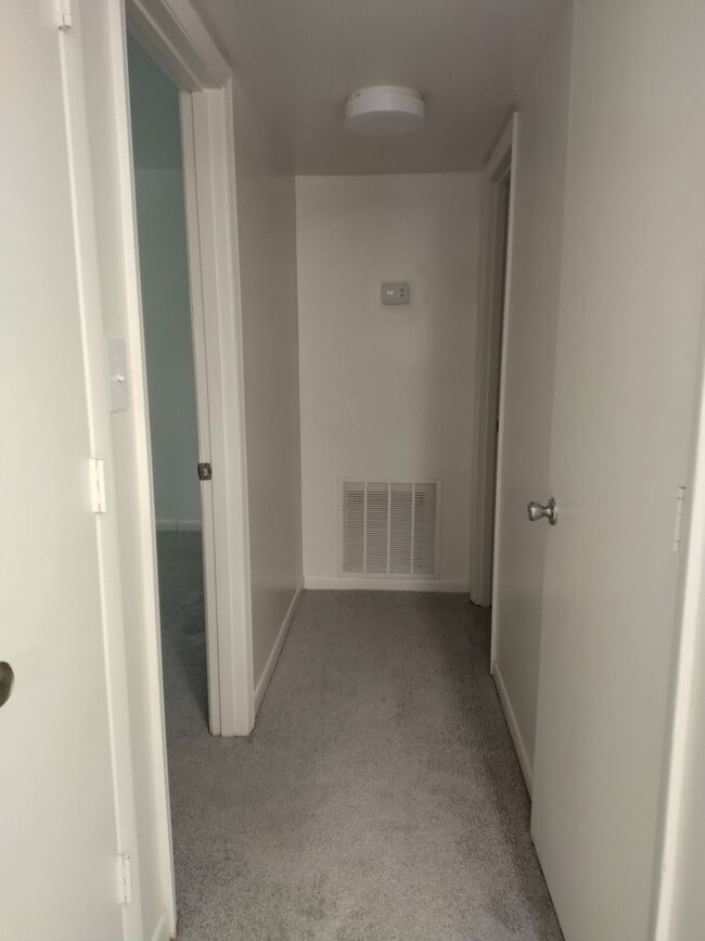 Foto del edificio - 600 Reusens Rd