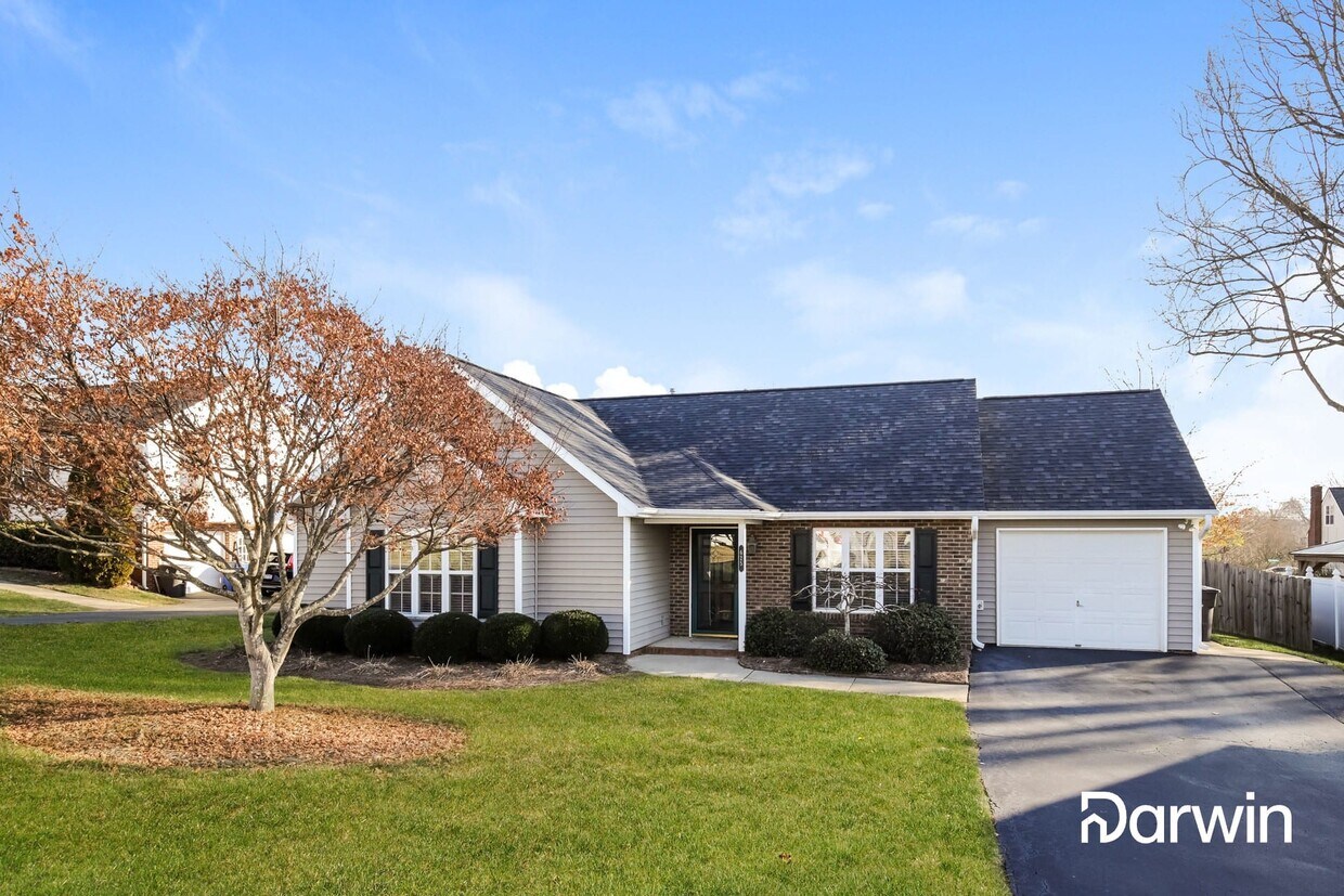 Primary Photo - 625 Wallridge Dr
