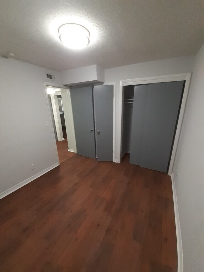 Foto del edificio - 1824 W 14th St