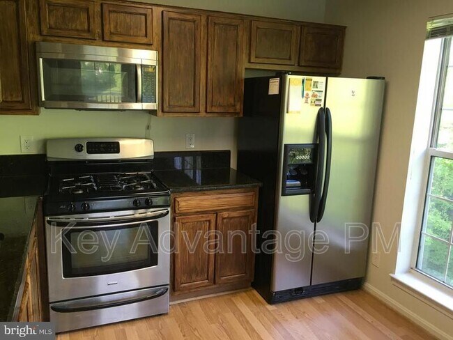 Foto del edificio - 9278D Cardinal Forest Ln
