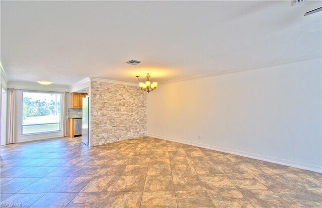 Foto del edificio - 787 Palm View Dr