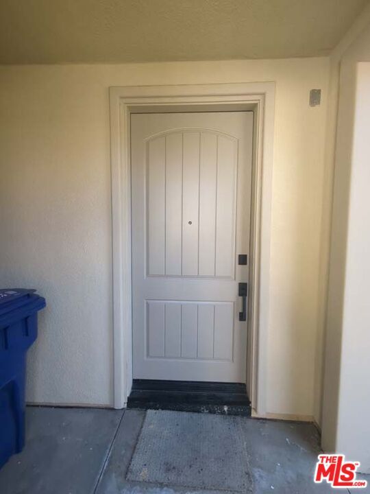 Building Photo - 16243 Cameo Ct