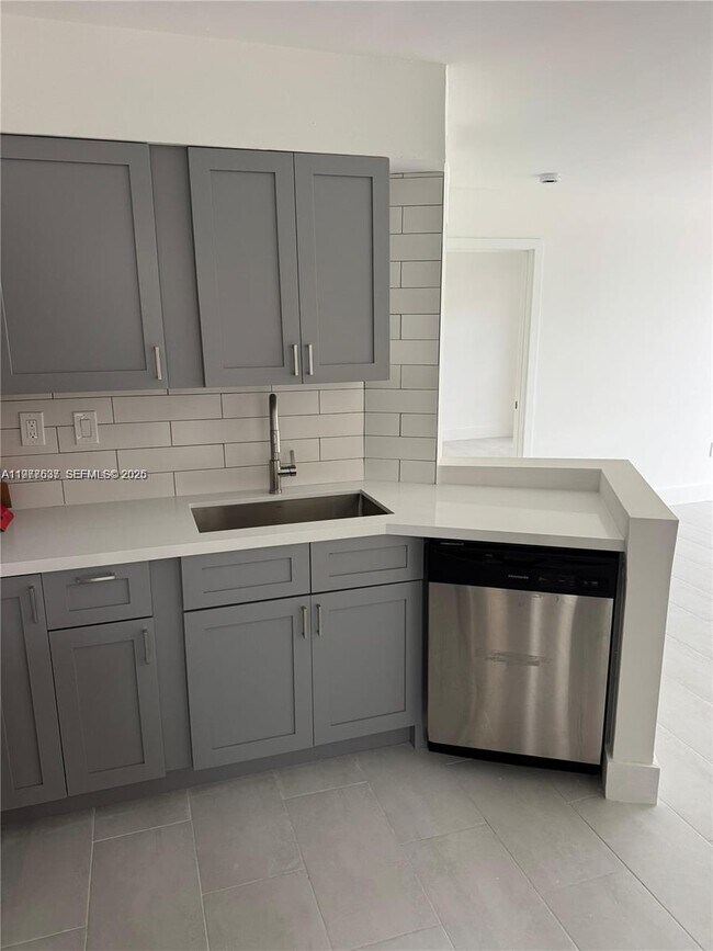 Foto del edificio - 1280 S Alhambra Cir