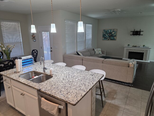 Foto del edificio - 14107 Eucalyptus Bnd