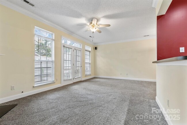 Building Photo - 3834 Thomas Ridge Dr