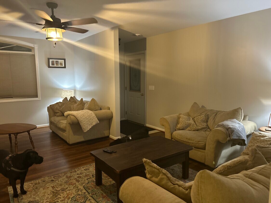 626 E Market St Unit 102, Elkhorn, WI 53121 Condo for Rent in Elkhorn