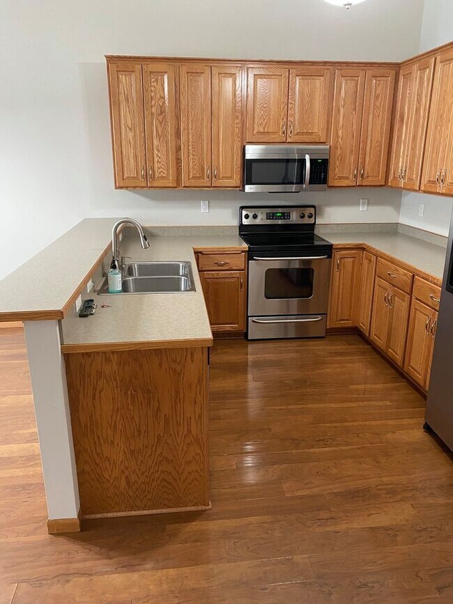 Kitchen - 723 7th St