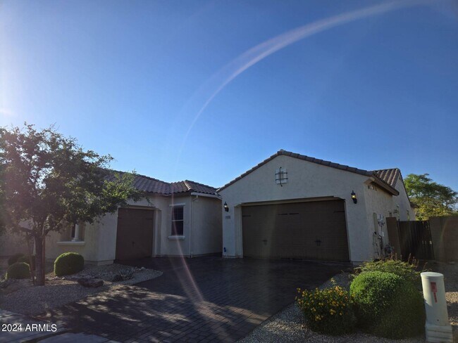 Building Photo - 9414 W Weeping Willow Rd