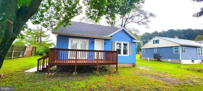 Building Photo - 104 Middleneck Ln