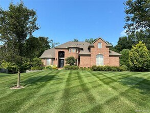 Building Photo - 4906 Stonehenge Dr