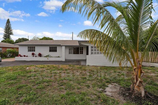 Photo - 319 S Congress Ave House