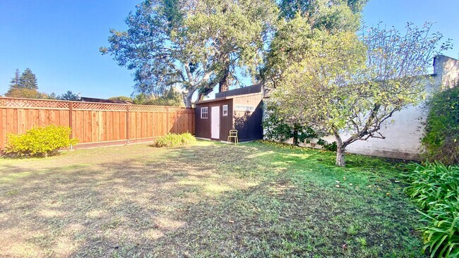 Building Photo - Fantastic Single Family Home w/ Huge Backyard, 1-Car Garage & Plenty of Storage Space!