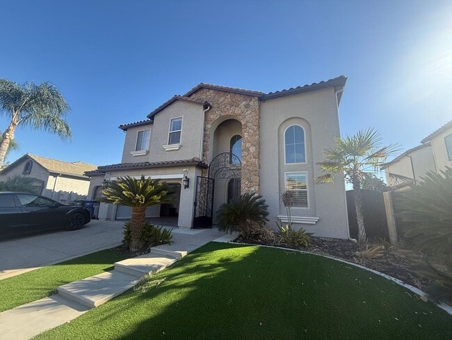 Building Photo - 1327 E Via Marbella Dr