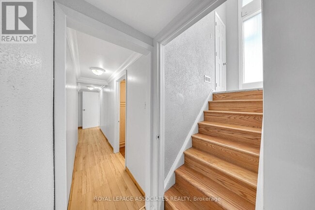 Building Photo - 81 Kencliff Crescent