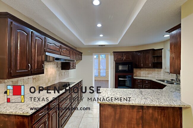 Building Photo - 3910 Meadow Dr Grapevine