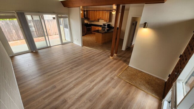 Building Photo - Pacific Beach 2-br House + Garage