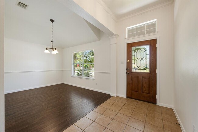 Foto del edificio - 3704 Pine Needle Cir