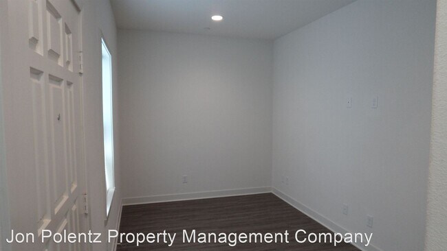 Building Photo - 2 br, 2.5 bath House - 1244 S. Macduff St.