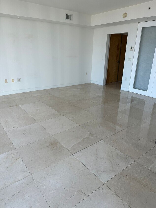Building Photo - 19400 Turnberry Way