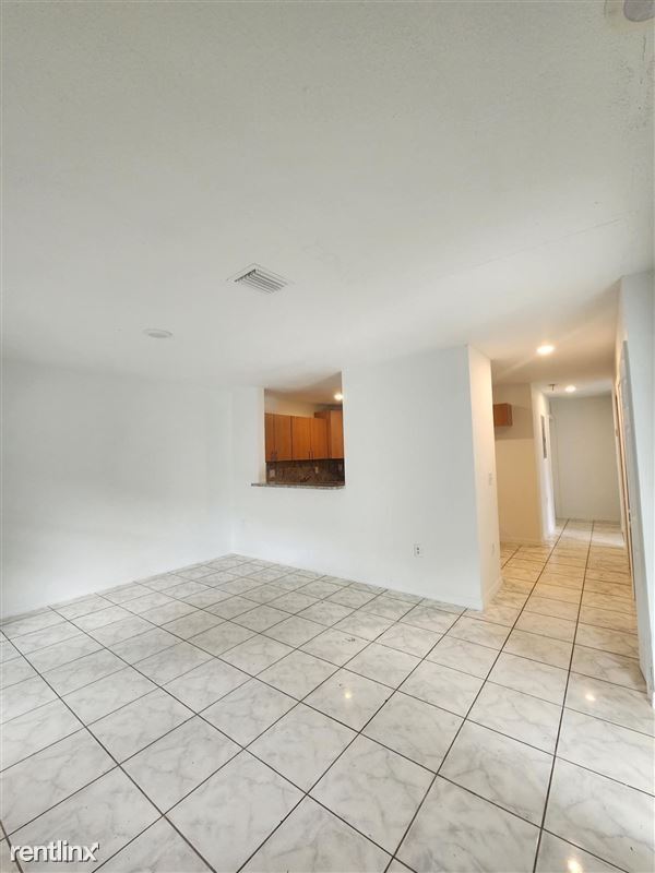 Building Photo - 4 br, 2 bath House - 7601 NW 20th Ave # 19...