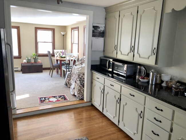 many kitchen cabinets - 200 Pleasant St