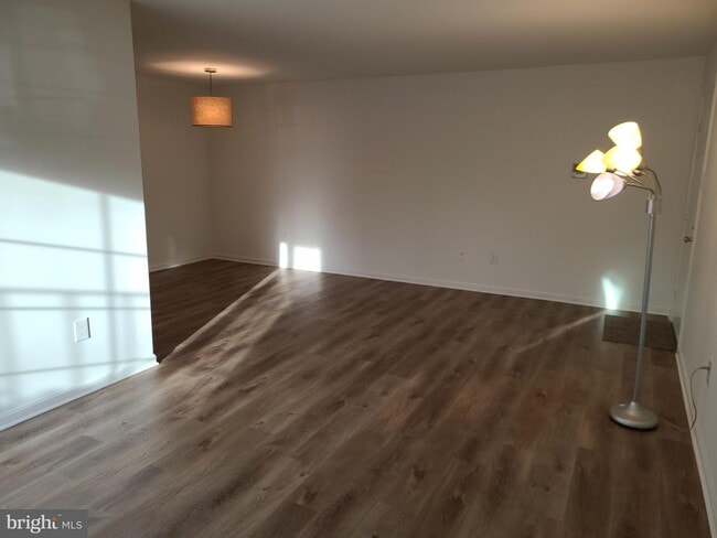 Building Photo - 3400 Tulleys Pointe Ct