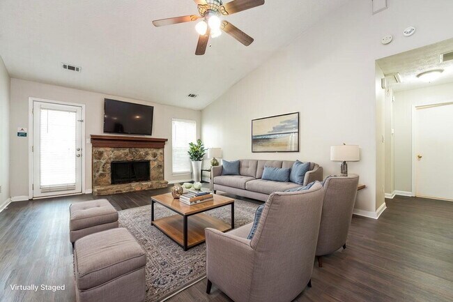 Foto del edificio - 462 Sherwood Cir