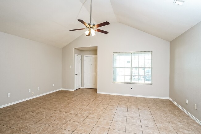 Building Photo - 6267 Gillian Park Dr