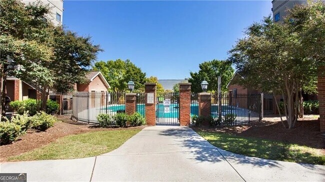 Foto del edificio - 898 Oak St SW