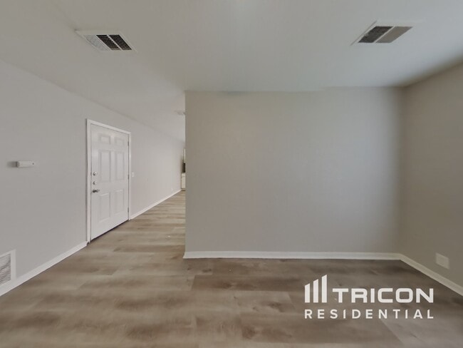 Building Photo - 9415 Stones River Dr