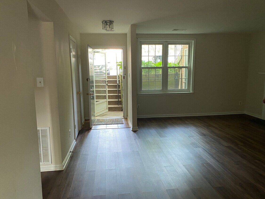 130 Bent Twig Ln Unit 346, Gaithersburg, MD 20878 Condo for Rent in