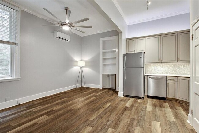 Foto del edificio - 1112 N Rampart St