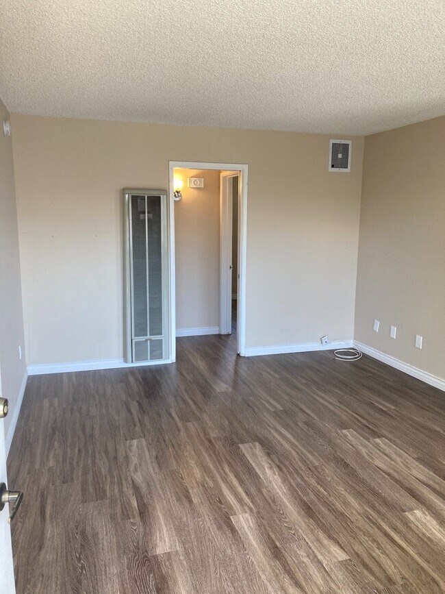 Foto del edificio - Upgraded 1 Bed/1 Bath in University Heights