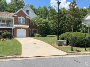 Building Photo - 376 St Claire Dr