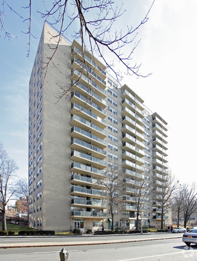 Philipse Towers - 100 Riverdale Ave