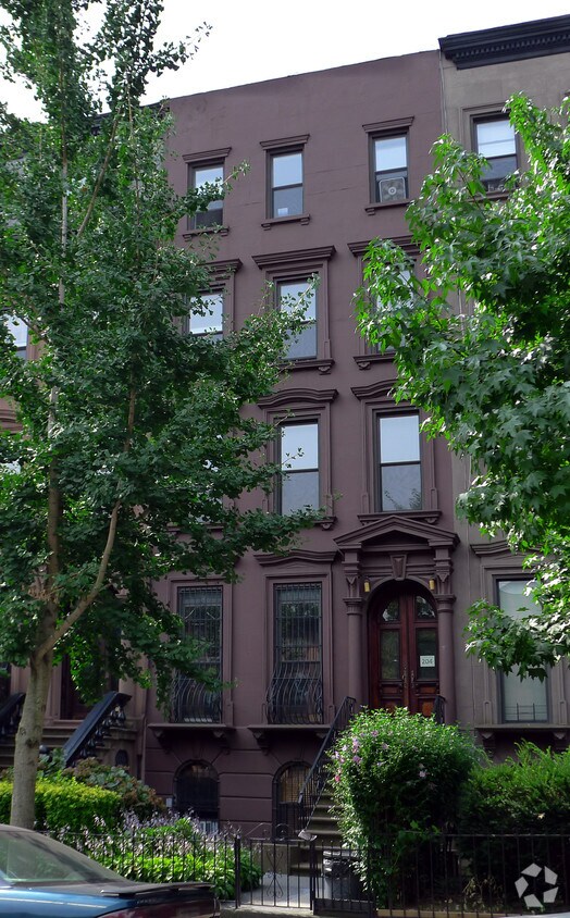 Primary Photo - 204 Park Pl