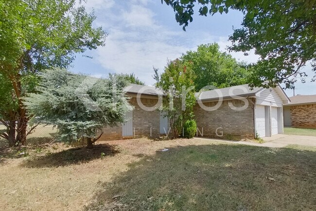 Foto del edificio - 405 E Meadow Ln Ct
