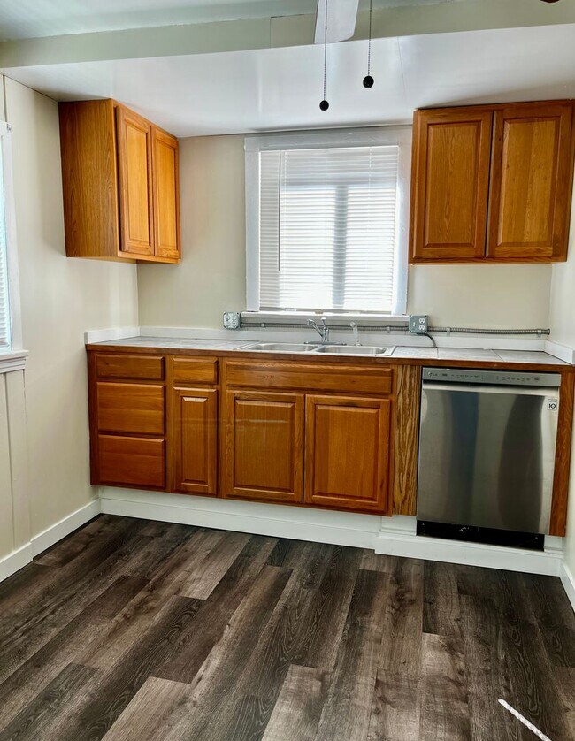 Foto del edificio - 2 Bedroom Single Family