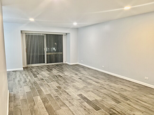 Building Photo - 6818 Roberts Dr