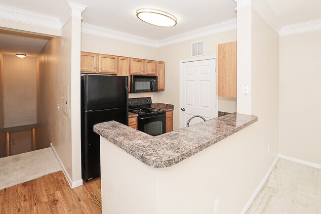 Cocina *el color de los gabinetes varía - Villas at Cypresswood