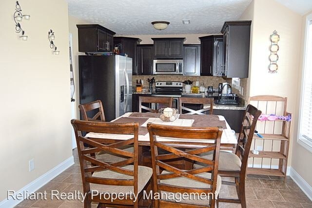Building Photo - 4 br, 3 bath House - 1843 Macarther Way