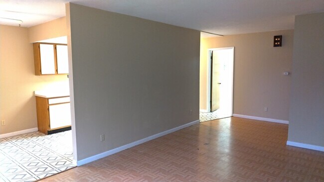 Building Photo - 4403 Trevi Dr