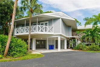 Building Photo - 950 Moody Rd