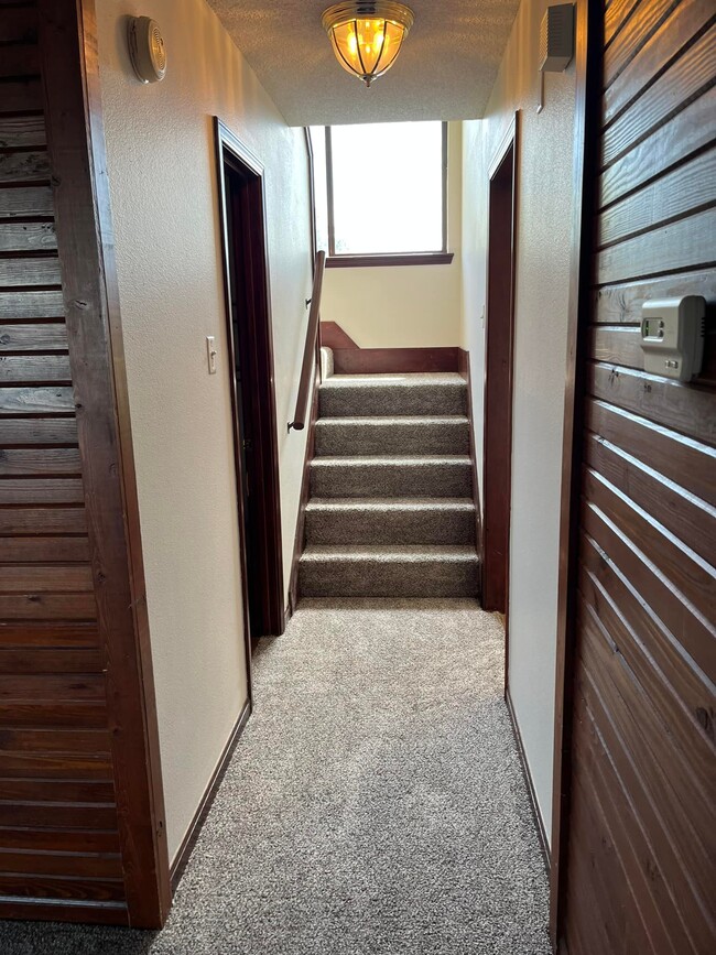 Building Photo - 20239 I 30