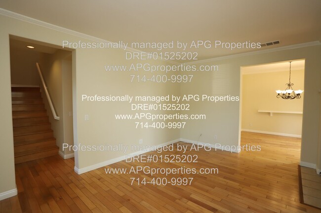 Foto del edificio - 3 Bedroom / 2.5 Bathroom Townhome with 2 c...