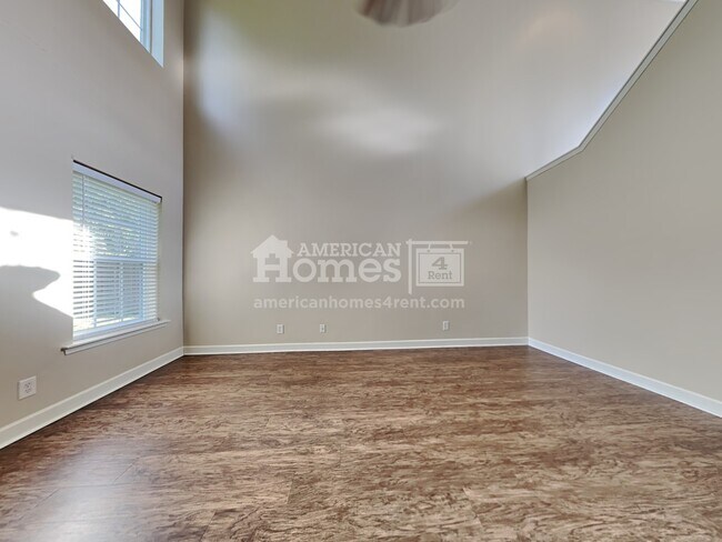 Foto del edificio - 226 Maywood Drive