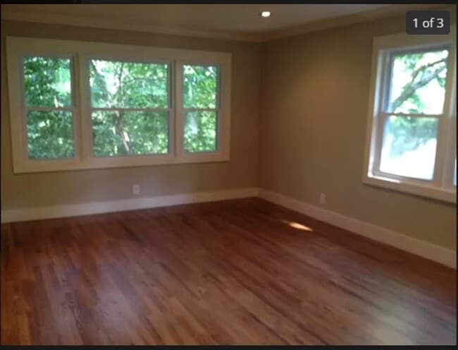 Building Photo - 4 bedrooms & 3 bath in Decatur!