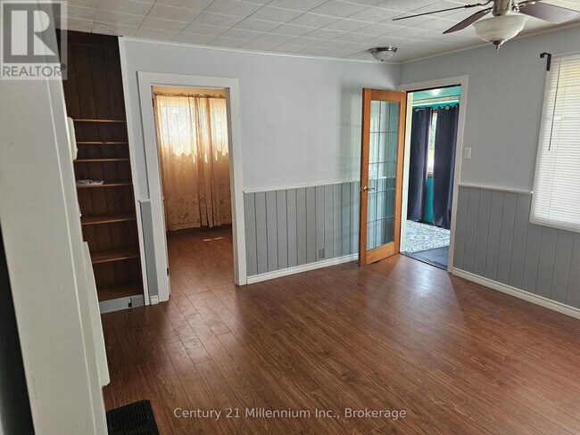 Photo du bâtiment - 475 Hurontario St