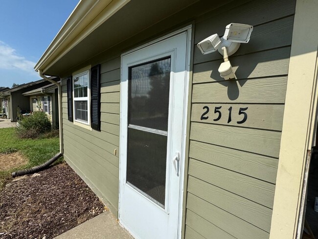 Building Photo - 2515 Morningside Dr
