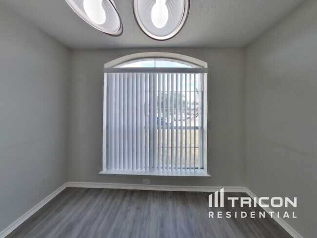 Building Photo - 720 Charles City Dr